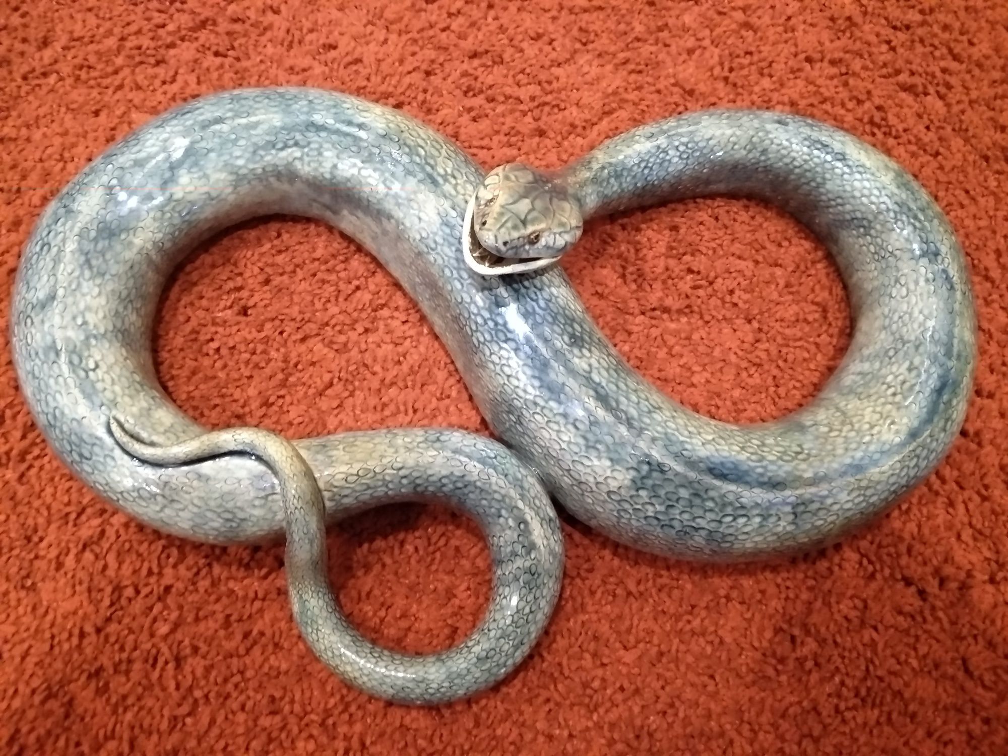 Cobra em porcelana, antiguidade decorativa