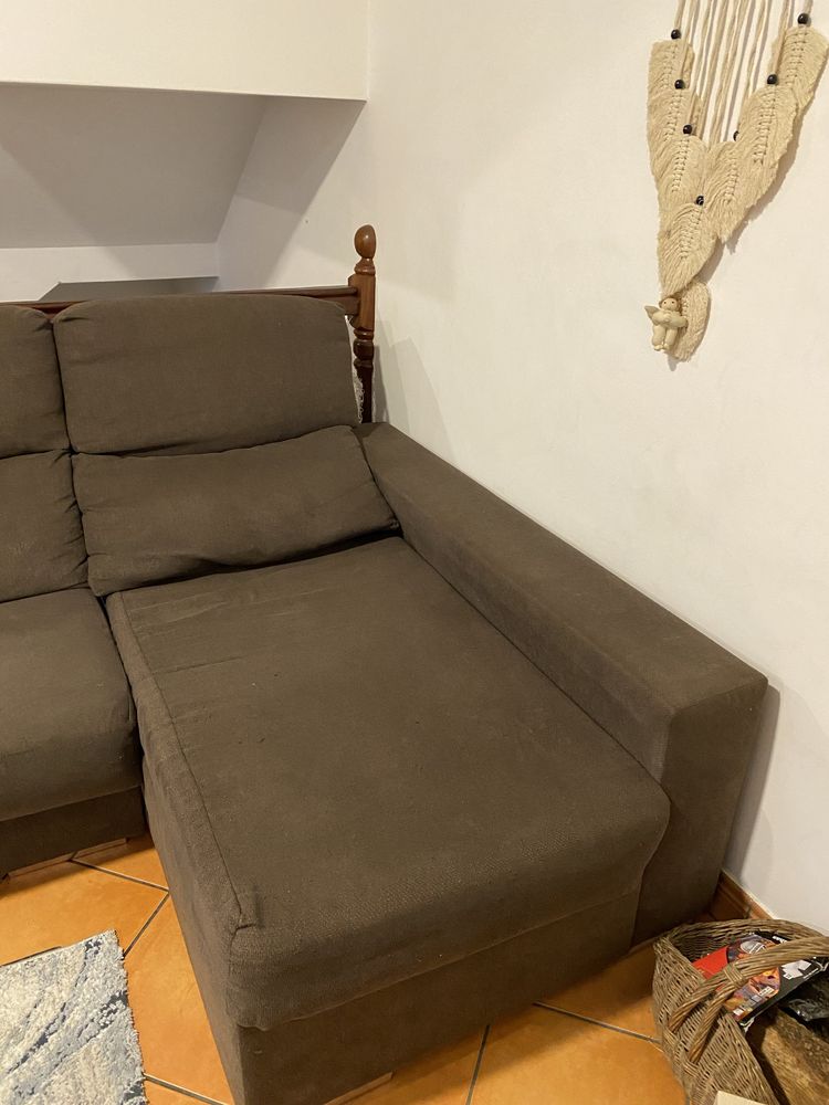 Sofa grande cinzento escuro