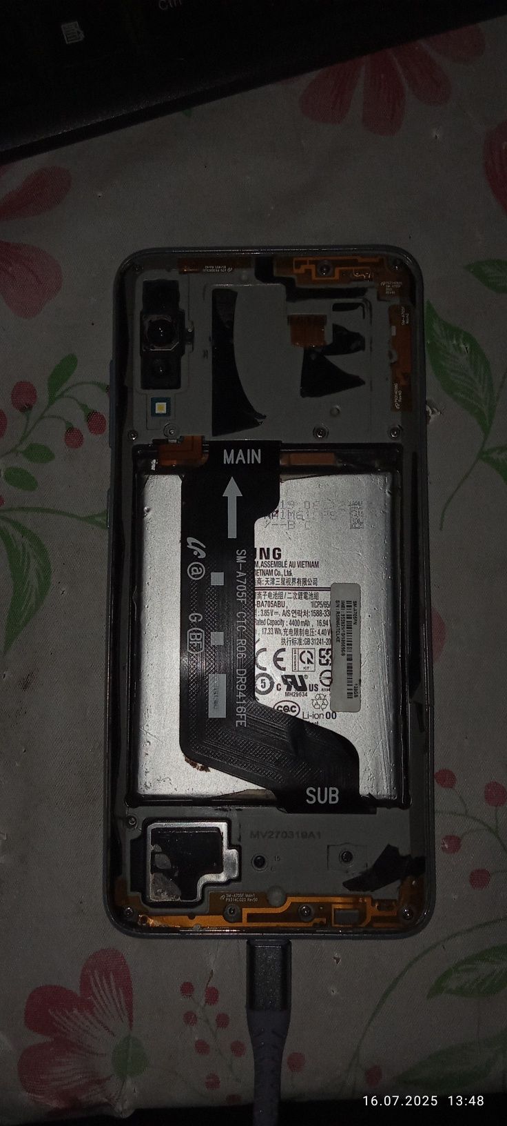 Продам самсунга А70 6/128