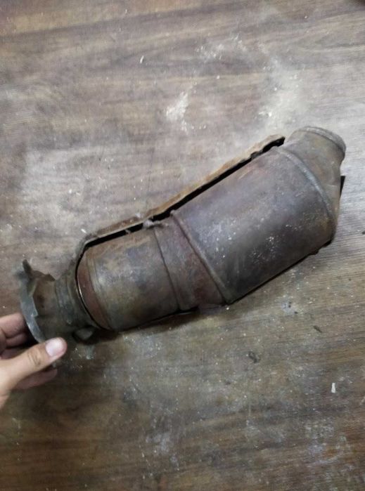 Продати каталізатор / Скупка прийом каталізаторів дорого куплю!