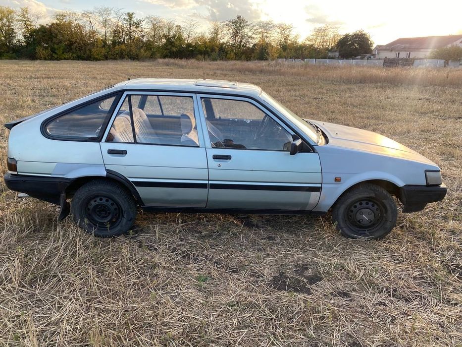 TOYOTA  Corrolla DX  1986 год