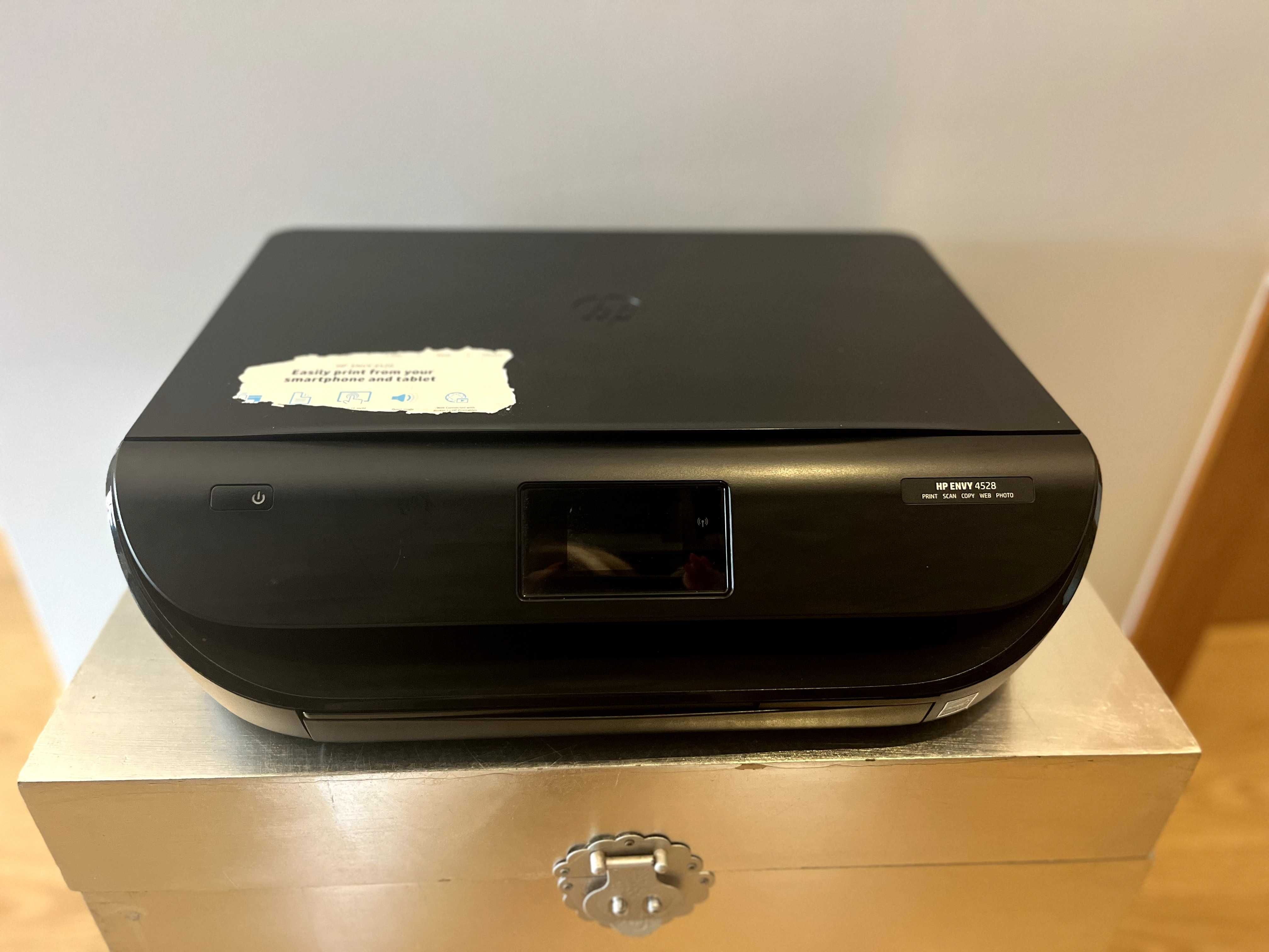 Impressora Multifunções HP ENVY 4528 em perfeitas condições