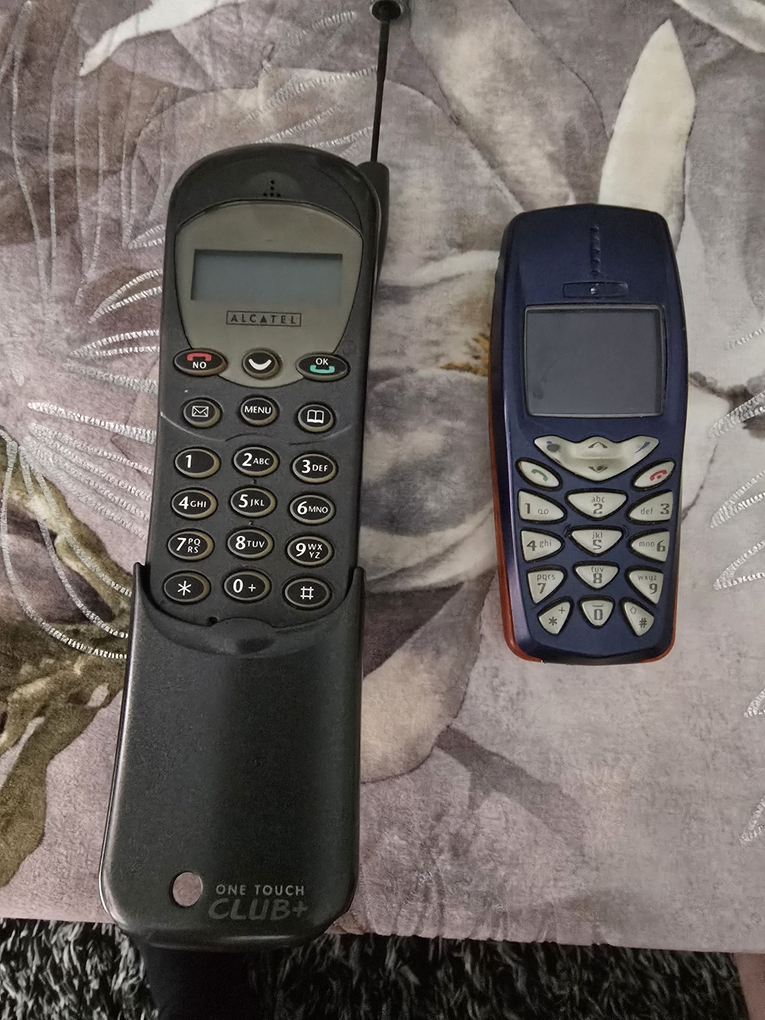Sprzedam dwa telefony Retro dla kolekcjonerow