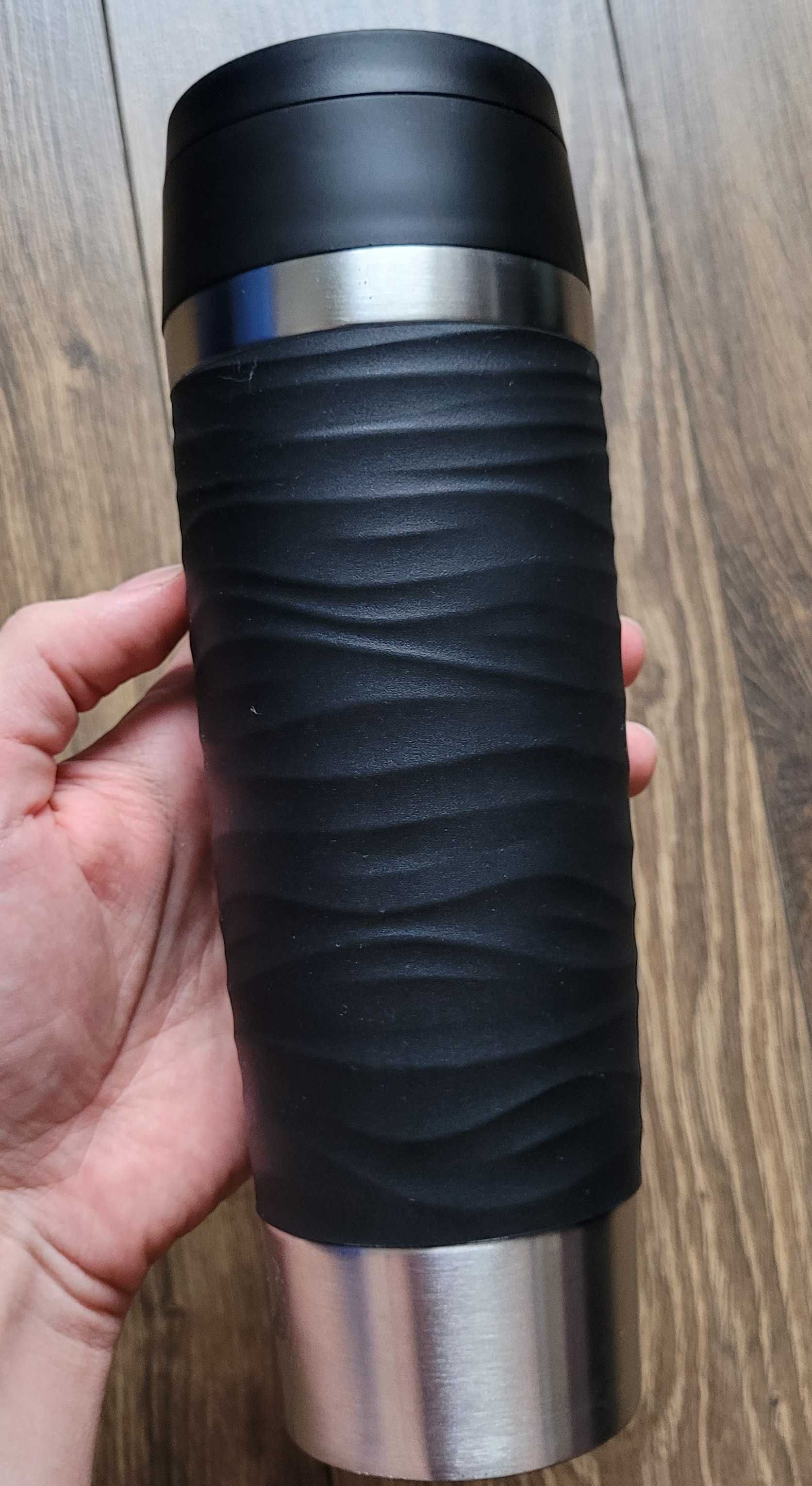 kubek termiczny Emsa Travel Mug Wave 0,5l 500ml srebrny czarny bdb