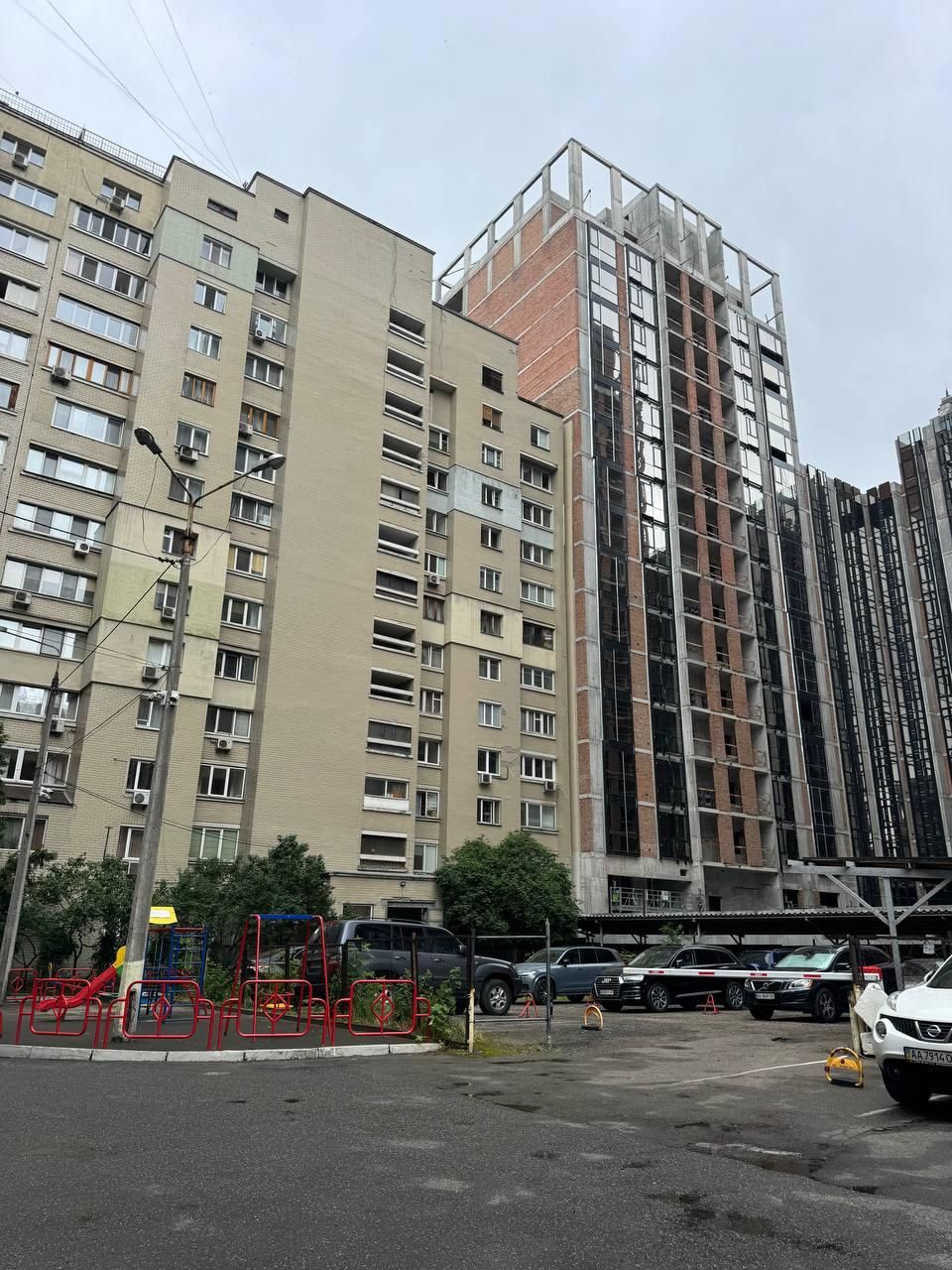 Продам 3-кімнатну кватиру в центрі, вулиця лабараторна 14 AM