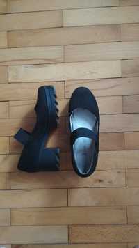 Skórzane czarne buty/pantofle damskie