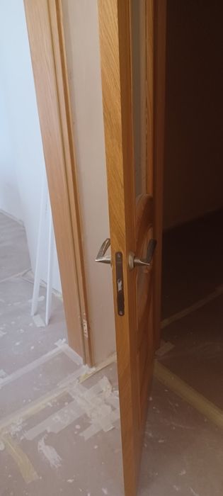 Продам бу межкомнатные двери