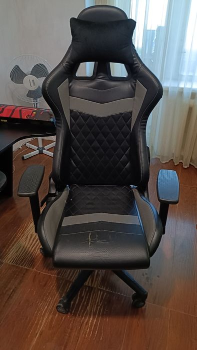 Кресло игровое..