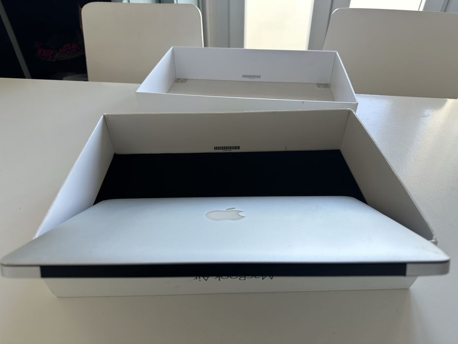 Macbook air (2016) A1135 - com fatura
