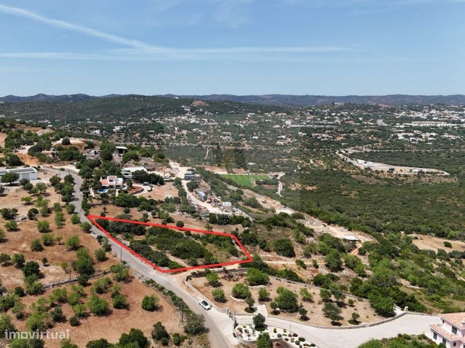 Terreno com Vista Mar e Vila Oportunidade Única no Algarve