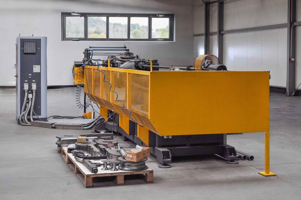 Giętarka CNC Provar 5-90 U-D – użyteczna długość robocza 4500 mm