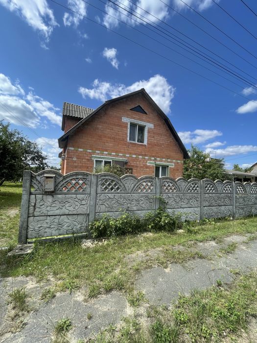 Продаж житлового будинку з землею в с. Потіївка