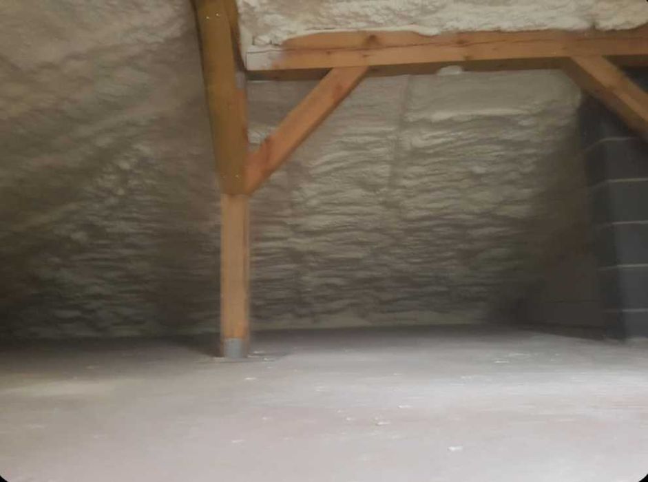 Ocieplanie pianką PUR oraz wdmuchiwanie wełny i celulozy