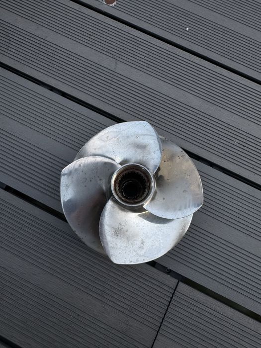 Śruba Sea Doo 300 RXP RXT GTR 2021- oryginał oem