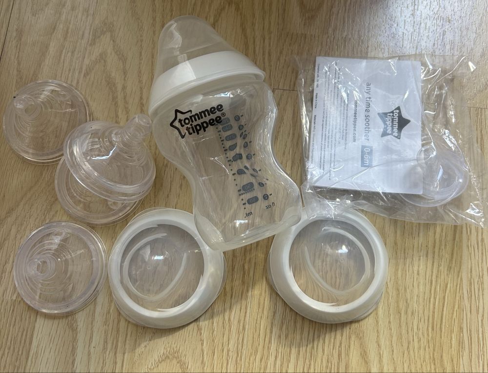 Kit Tommee Tippee.
