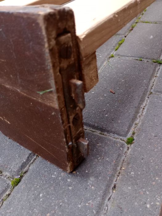 Zabytkowe łoże przedwojenne retro