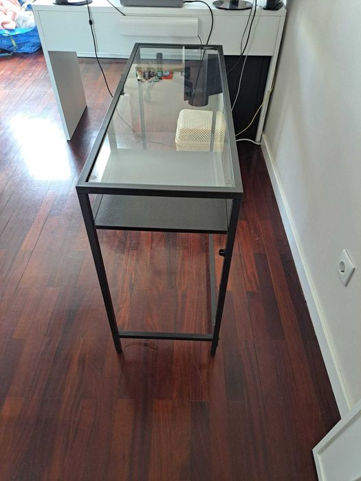 Secretária VITTSJO IKEA preto metálica com tampo de vidro