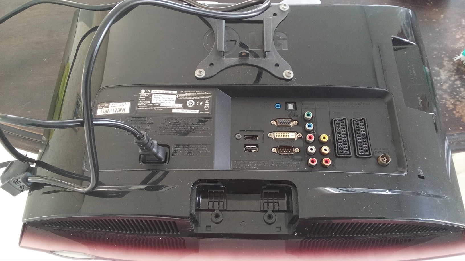 2 TV LCD Marca LG Funcionar  Com 6 Fotos