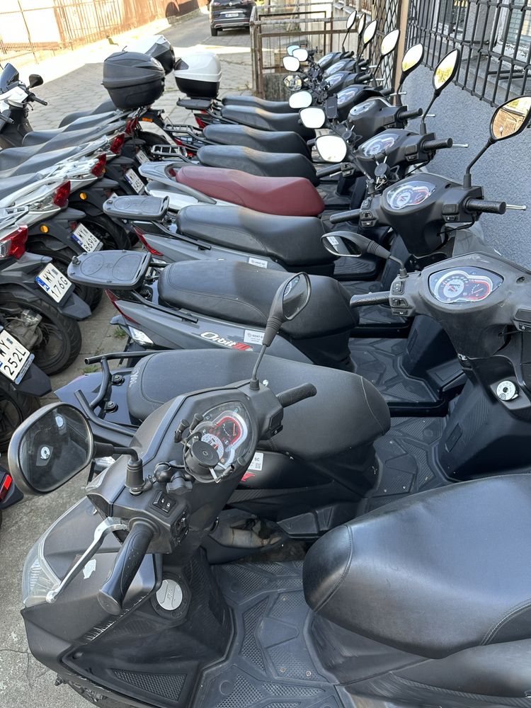 Skuter skutery wynajem wypożyczalnia 50/125cc Pyszne Uber Eats  Wolt
