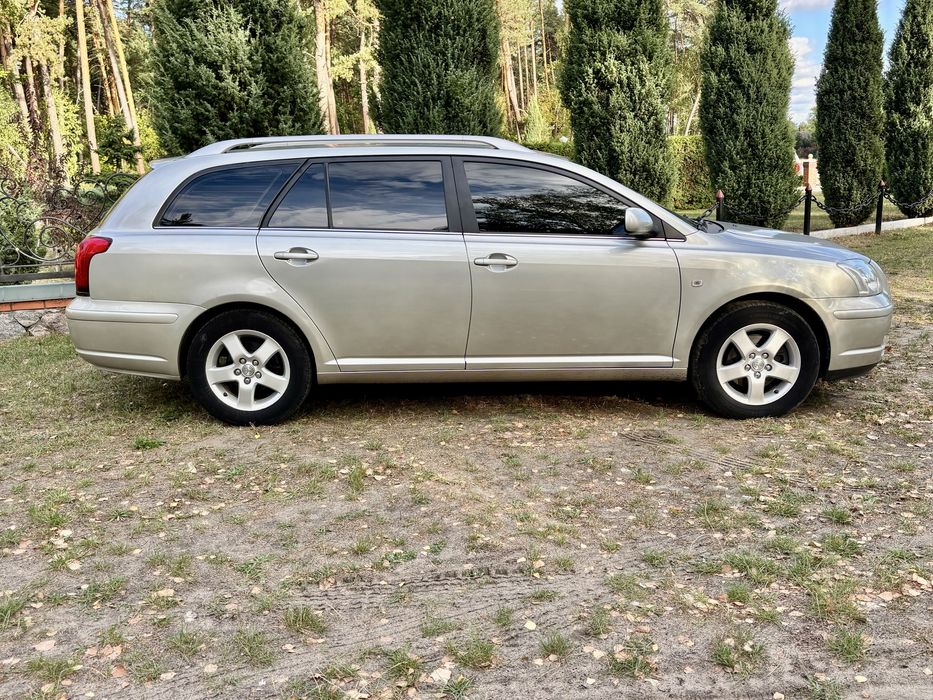 Продам Toyota Avensis 2.2 dizel