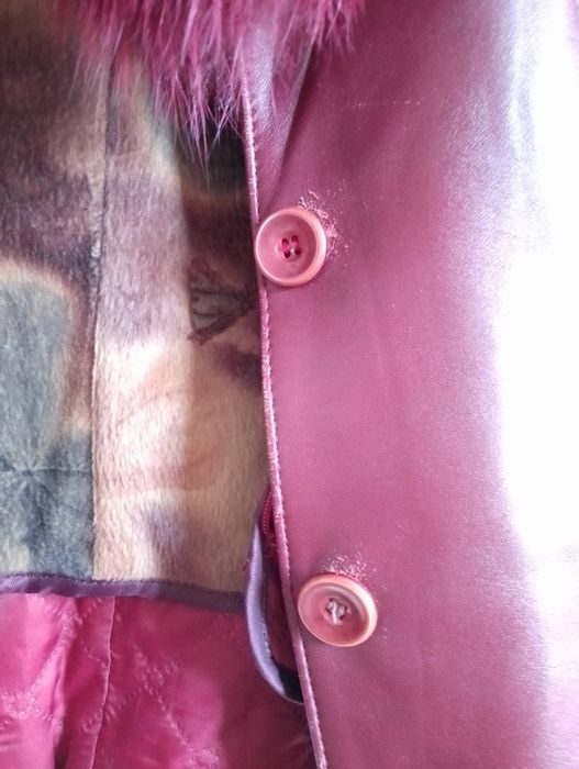 Куртка жіноча шкіряна