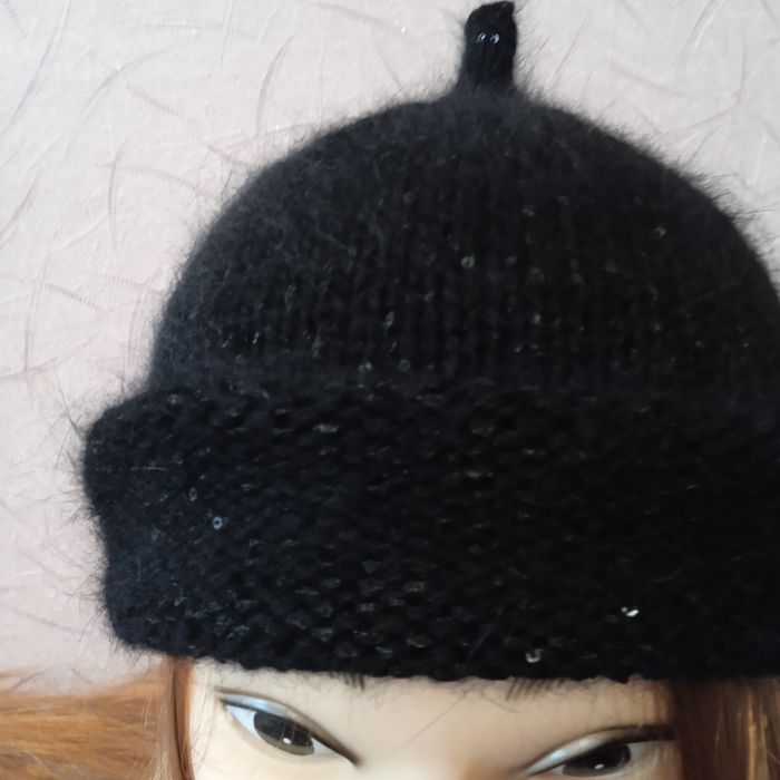 Шапочка біні  із ангори з додаванням мікропаєтки, шапка-докер