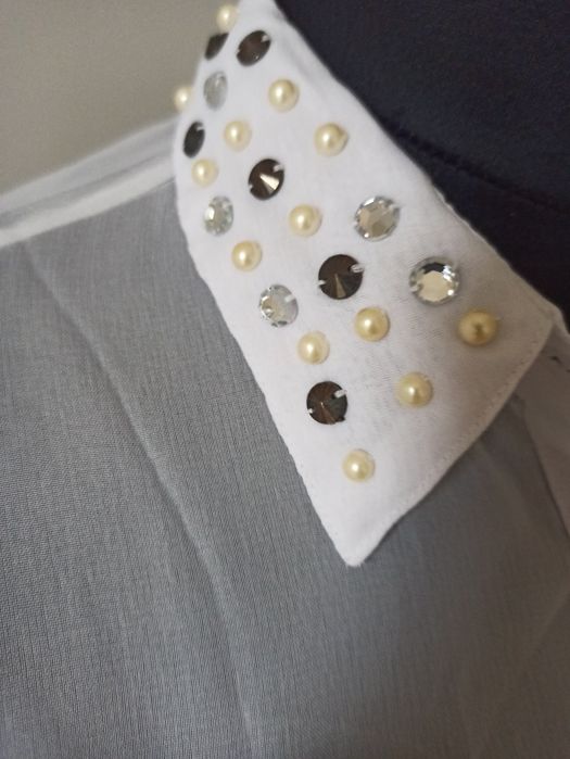 Szyfonowa koszula z ozdobnym kołnierzem