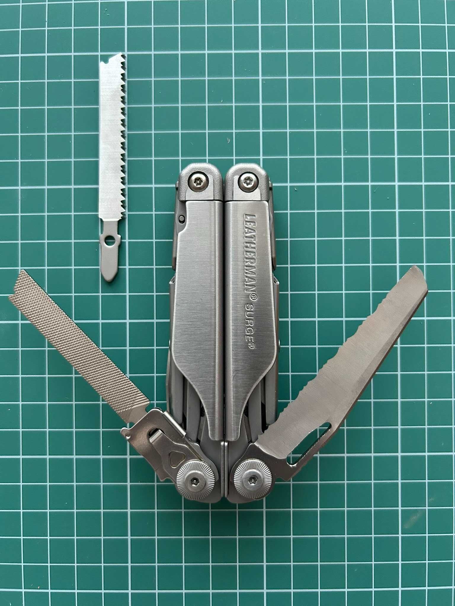 Multitool Leatherman Surge