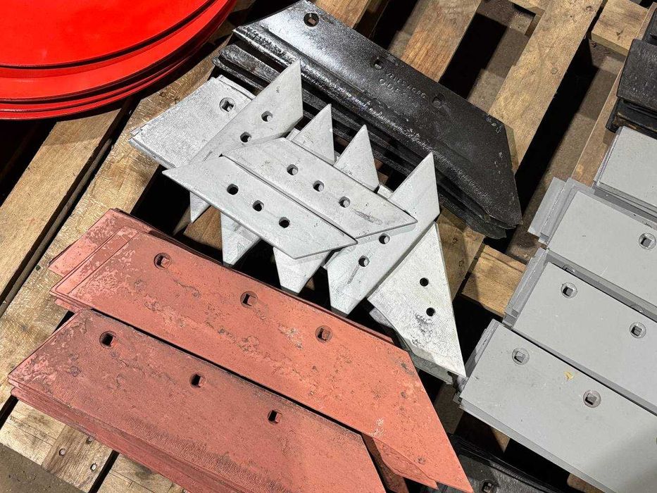 леміш,лемех,відвал,отвал плуга Польща 25,30 БОР ОРИГІНАЛ запчастини!