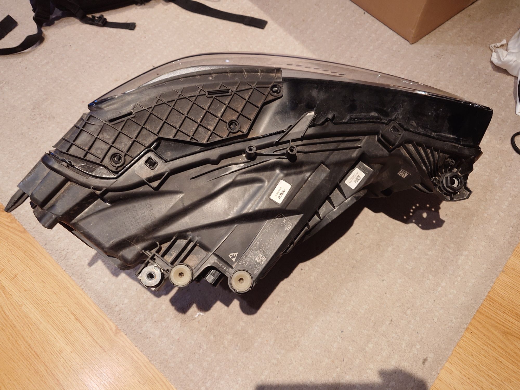 Lampa lewy przód audi Q3 r. 2022, Matrix full LED