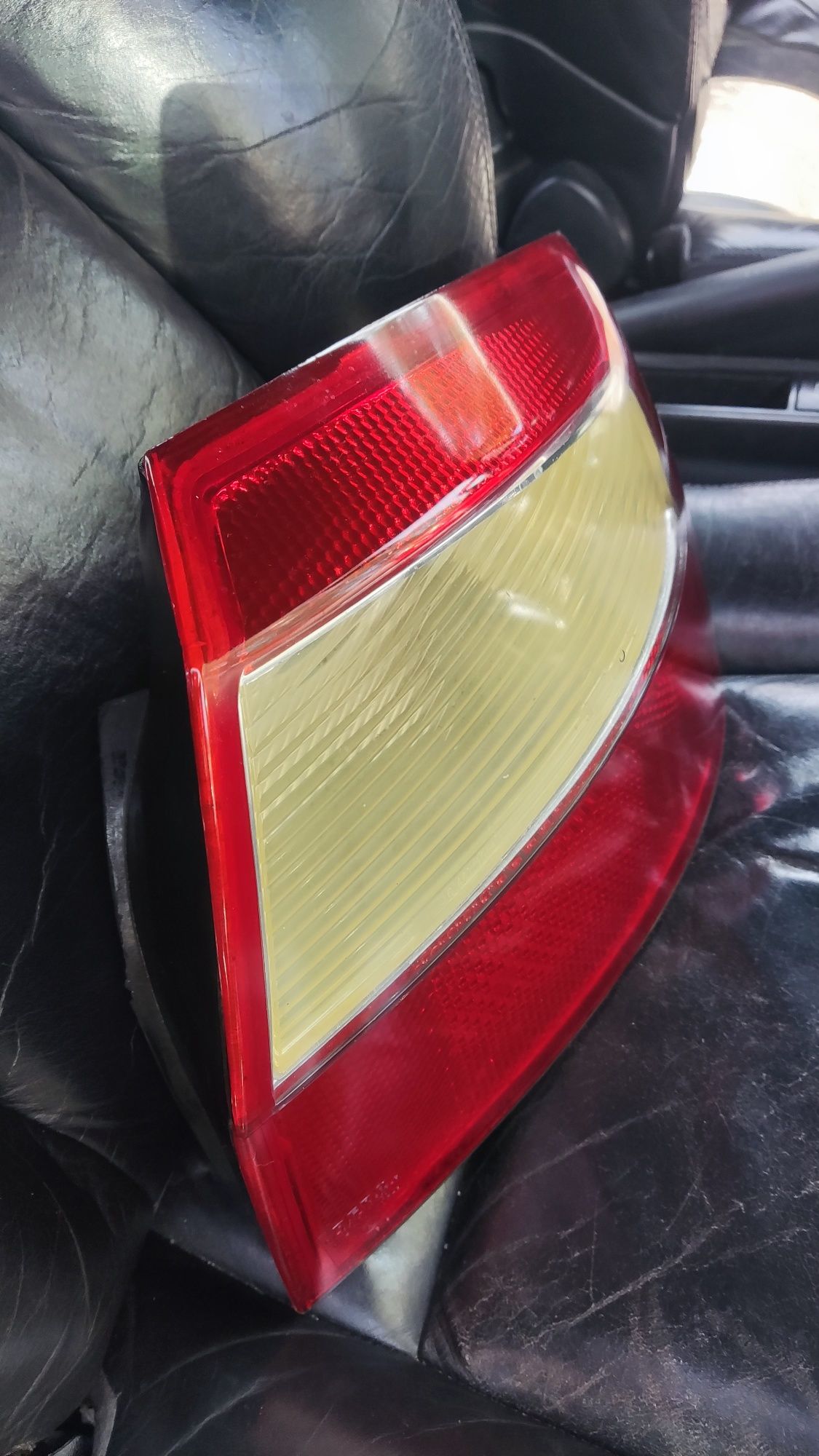 Farolim traseiro direito para Audi A4 Sedan B6 2001 a 2007