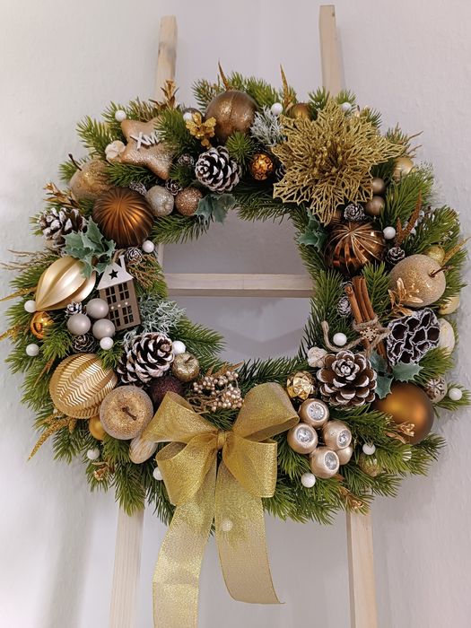 Wianek wieniec świąteczny podświetlenie 50 cm kolory starego złoto