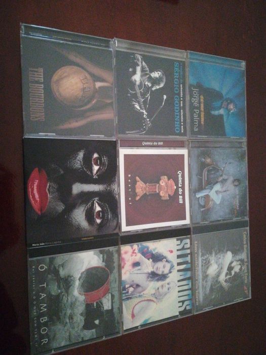 CDS vários a 2 euros cada
