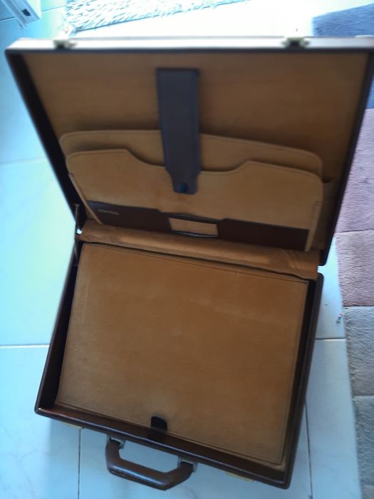 Malas tipo executivo sensonite 42- 32-10 impecaveis