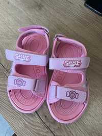 Nowe sandałki dla dziewczynki rozmiar 27