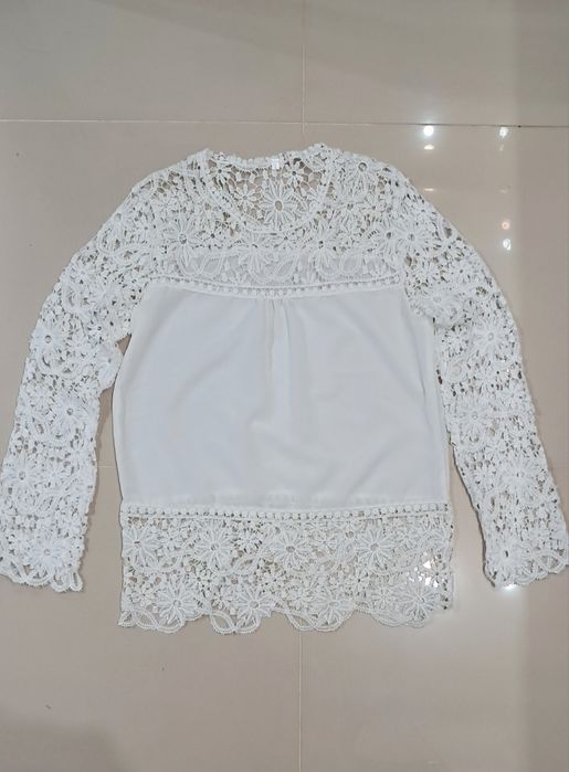 Bluzka biała koronka