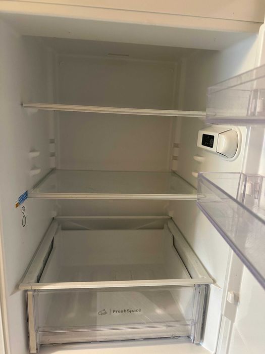 Lodówka Indesit LI6 S1E W 160 cm