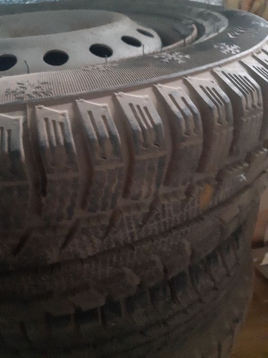 Продам диски 4 98-100 13 шини зима 175 70 13