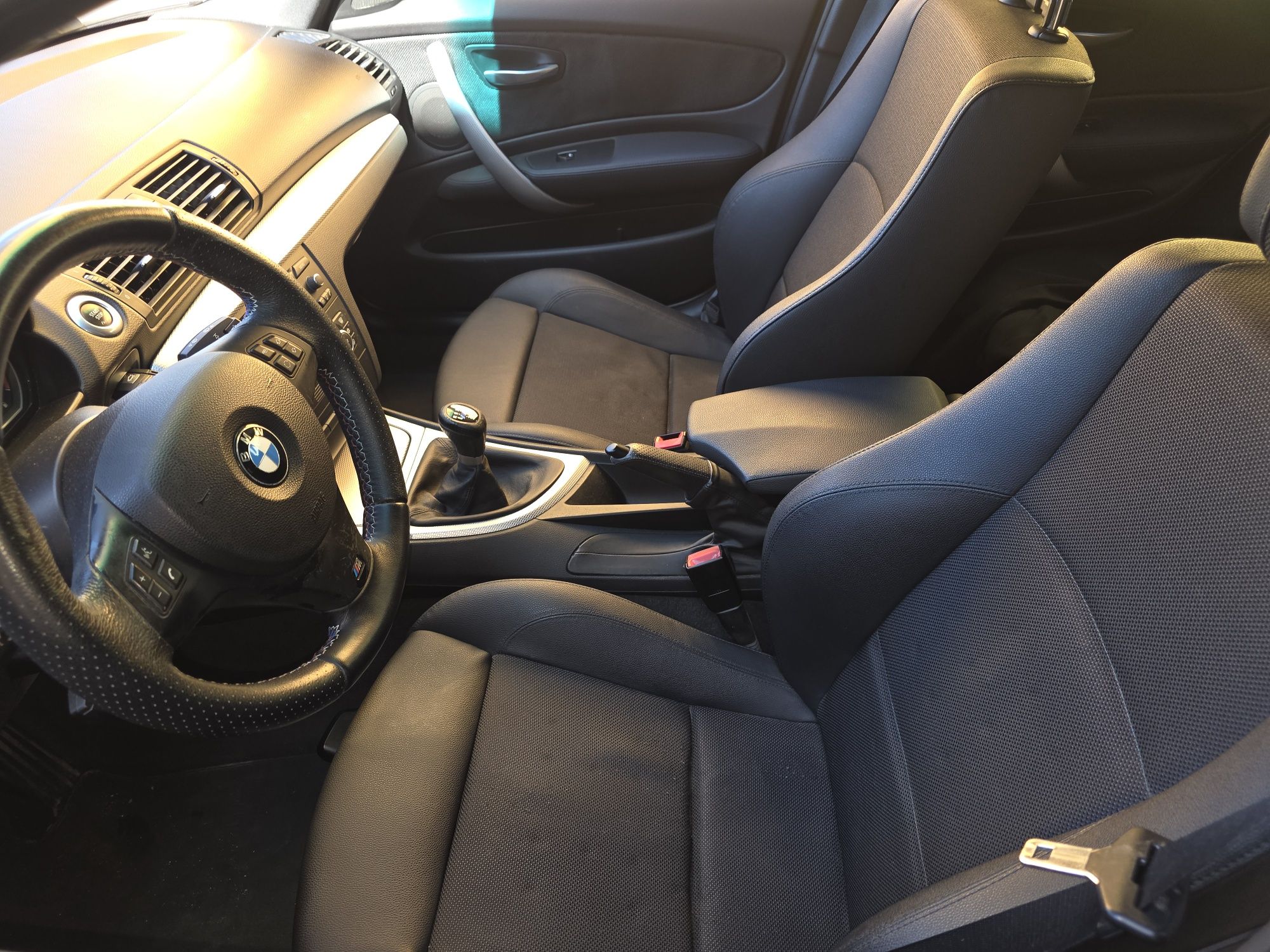 Vendo BMW Série 1 120D Kit M