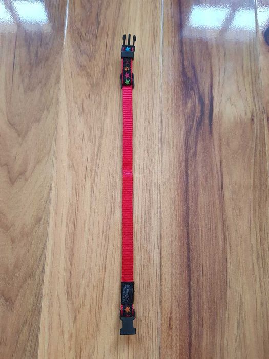 Hem & Boo Czarna obroża dla psa w kolorowe gwiazdki i łapki S obróżka