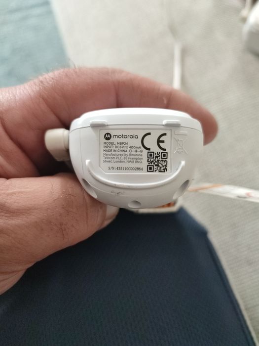 цифрова аудіо радіоняня (baby monitor), яка працює через DECT-зв’язок