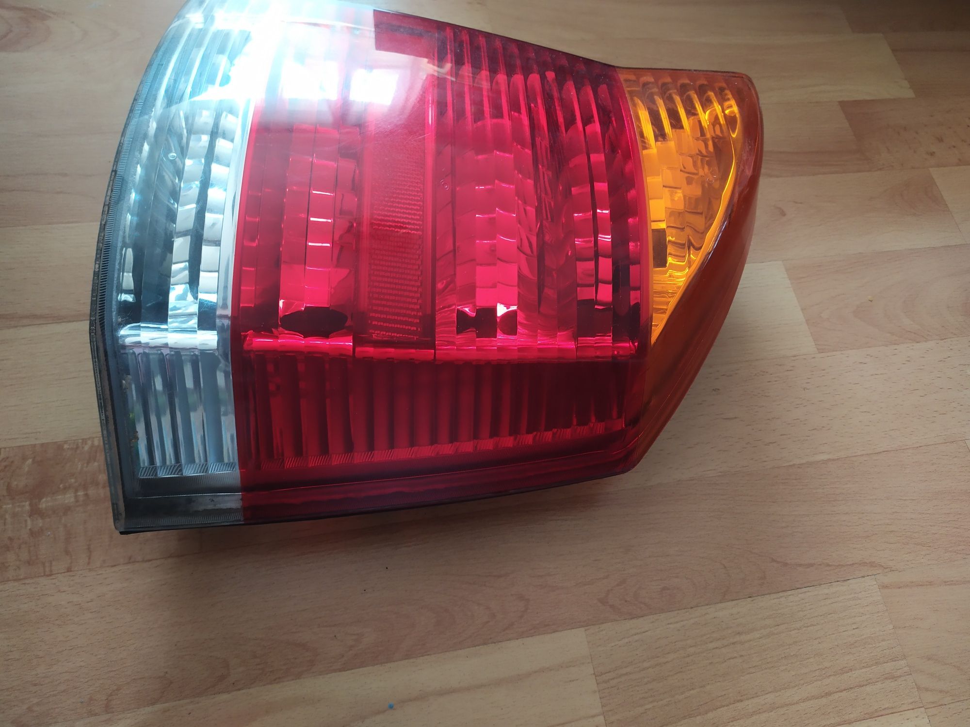 Lampa tylna Opel vectra prawa
