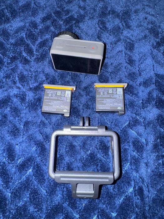 Kamerka sportowa DJI OSMO ACTION - 3 baterie - Akcesoria