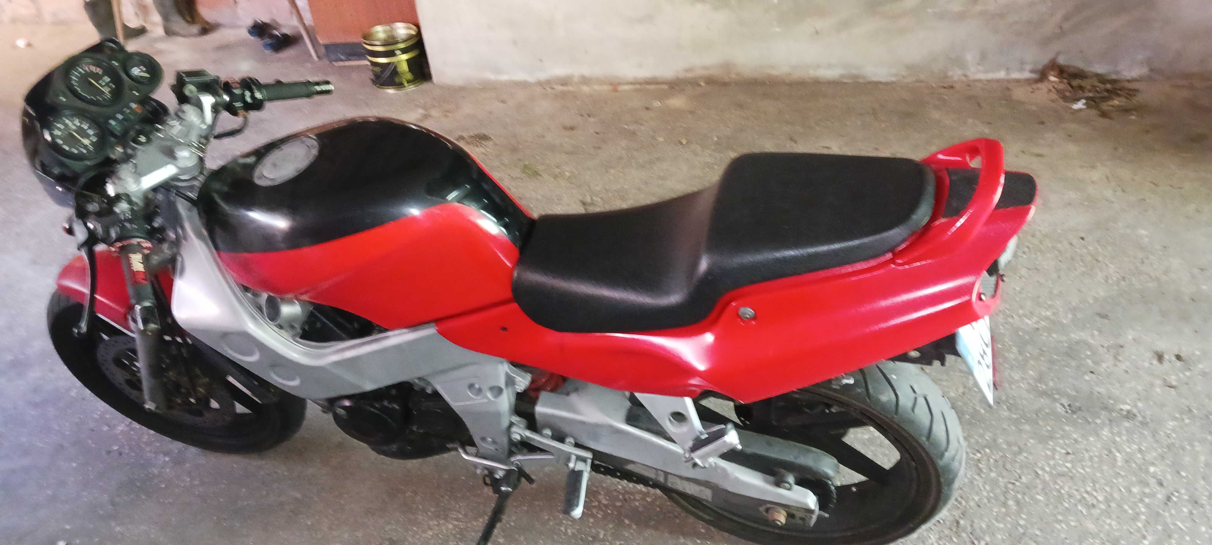 Honda nsr 125 r  em bom estado