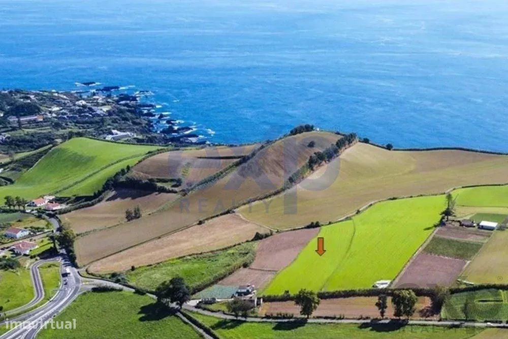 Terreno com Vista Mar e Montanha