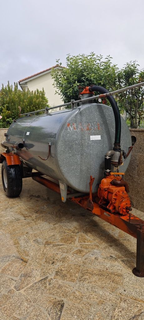 Cisterna 4000L Massil