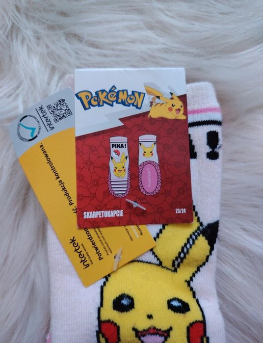 Nowe skarpetokapcie dla dziewczynki Pikachu 23/24
