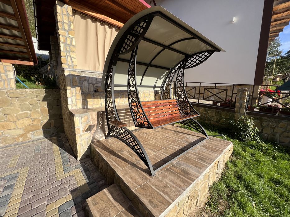 КОТЕДЖ ГІРСЬКА РОСА ЯРЕМЧЕ -Чан Карпатський- Басейн- Банька.