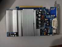 Placa gráfica NVIDIA 6600/256