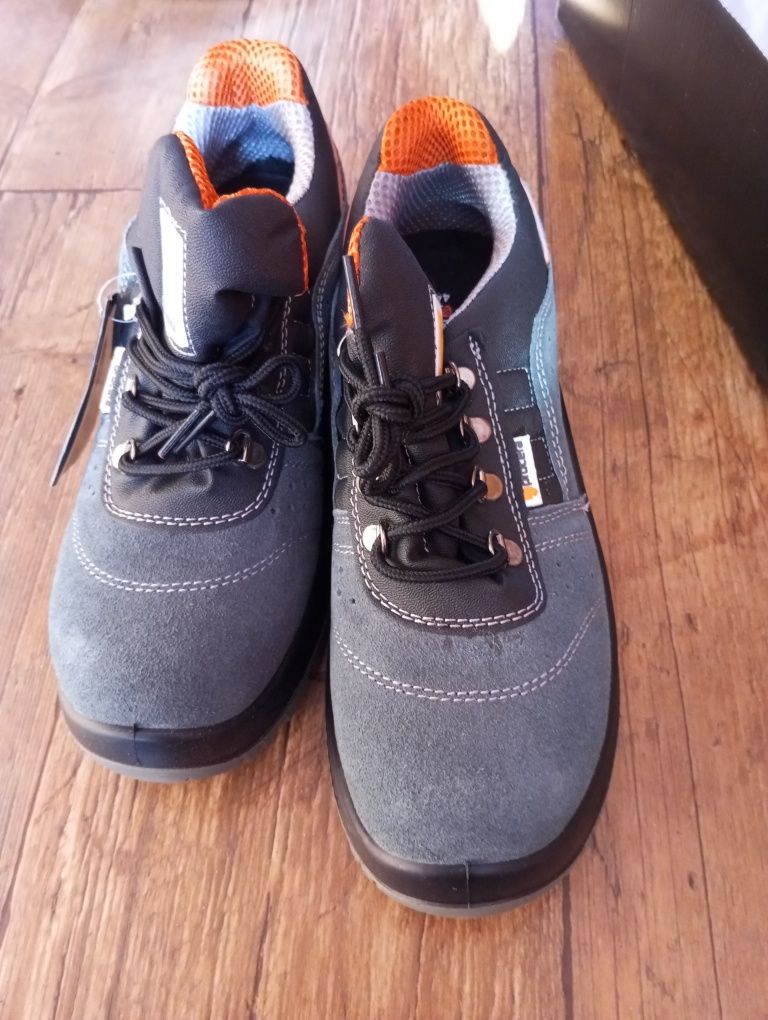 Buty robocze r. 44